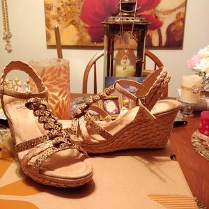 Brand New Wedges size 10M Memory Foam